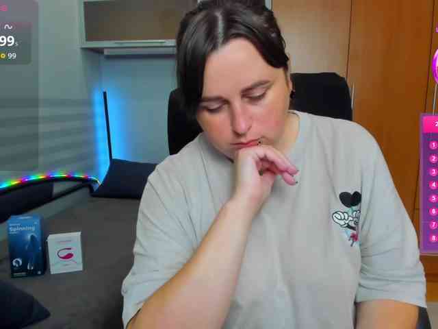 NaomiiWix webcam