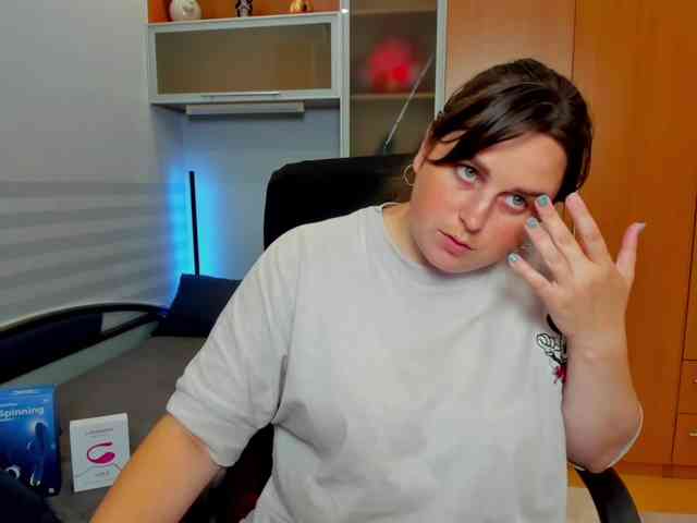 NaomiiWix webcam