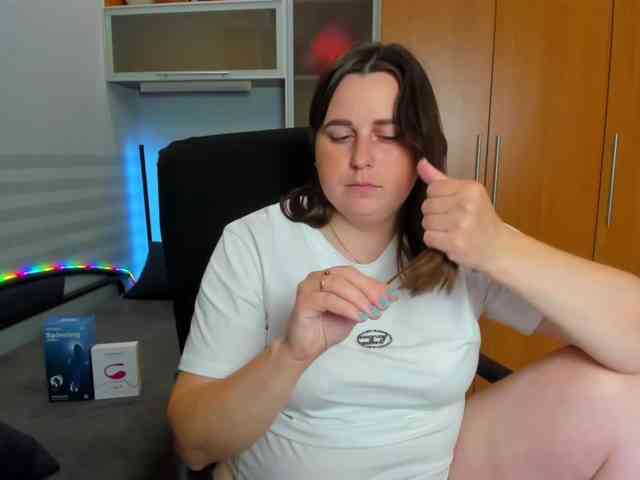 NaomiiWix webcam