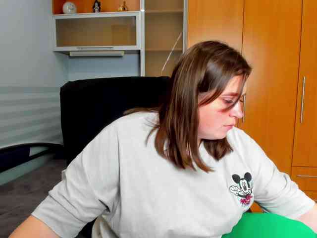 NaomiiWix webcam