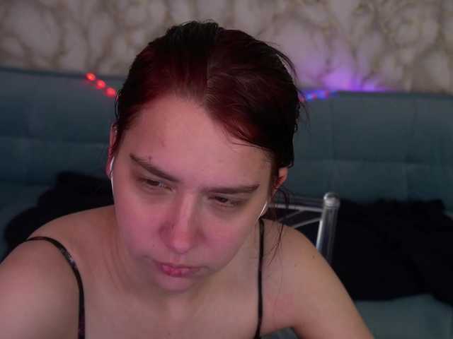 LiviaShy's BongaCams show and profile