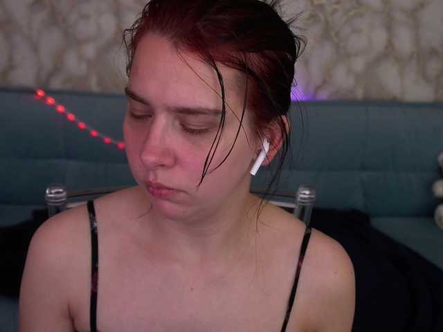 LiviaShy's BongaCams show and profile