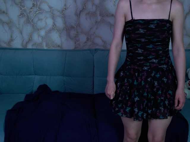 LiviaShy live cam