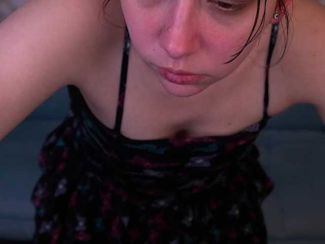 LiviaShy's BongaCams show and profile