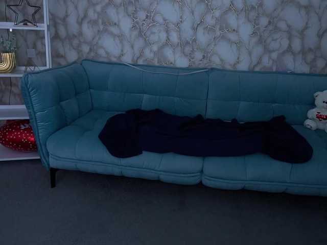 LiviaShy's BongaCams show and profile