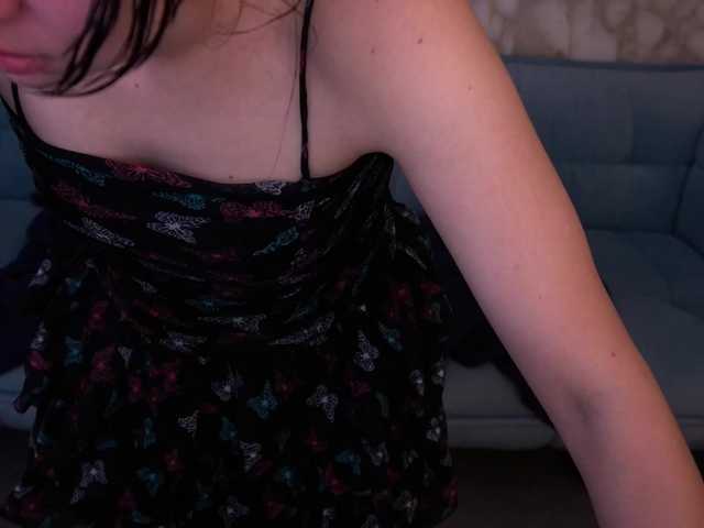 LiviaShy's BongaCams show and profile