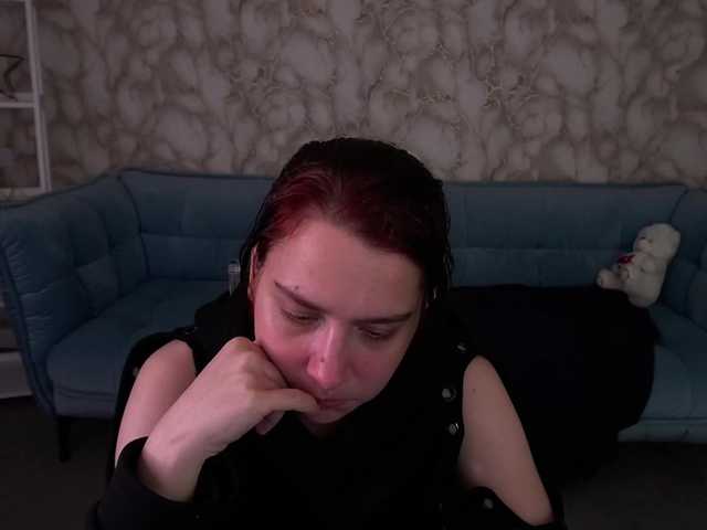 LiviaShy live cam