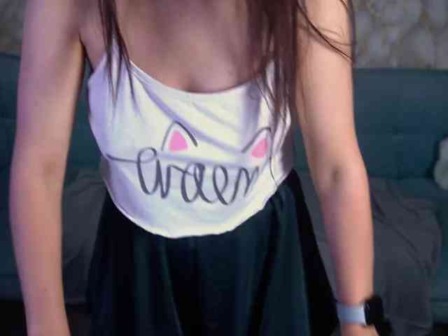 LiviaShy webcam