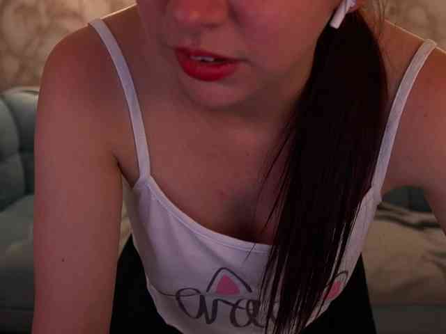 LiviaShy webcam