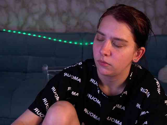 LiviaShy webcam