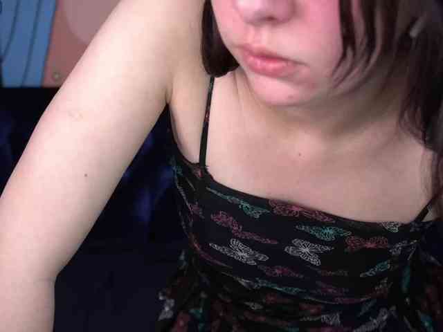 LiviaShy webcam