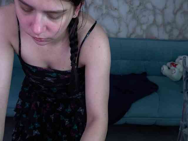 LiviaShy webcam