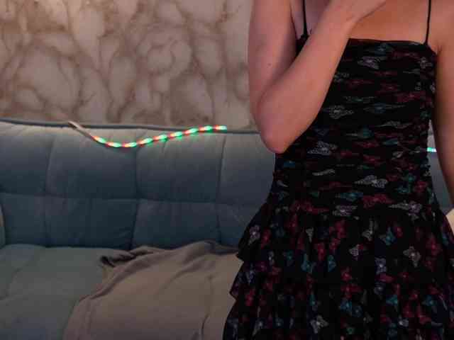 LiviaShy webcam