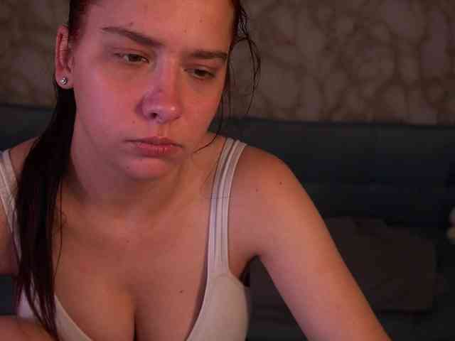 LiviaShy webcam