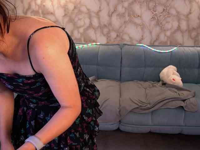 LiviaShy webcam