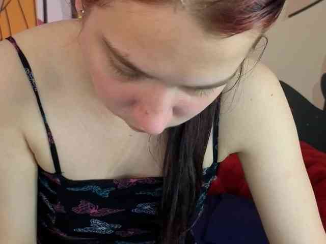 LiviaShy webcam