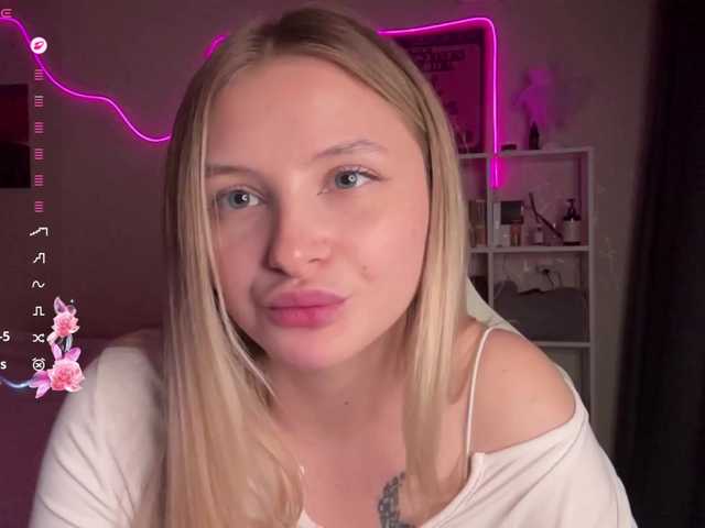 VictoriaMist's BongaCams show and profile