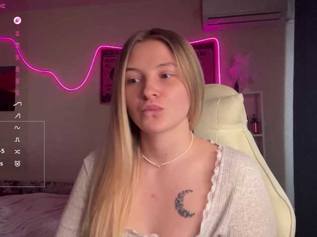 VictoriaMist's BongaCams show and profile