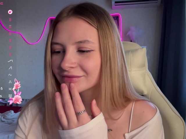 VictoriaMist's BongaCams show and profile