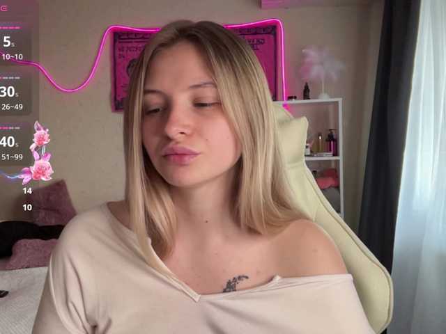 VictoriaMist's BongaCams show and profile