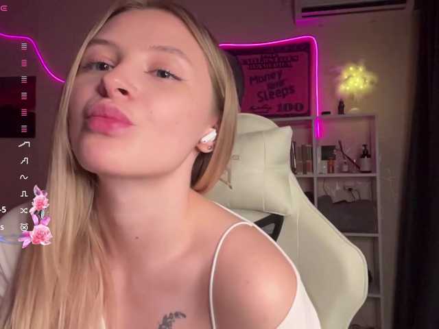 VictoriaMist's BongaCams show and profile