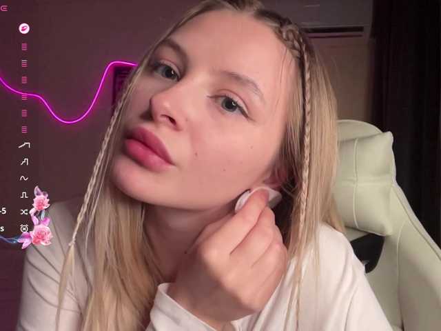 VictoriaMist's BongaCams show and profile