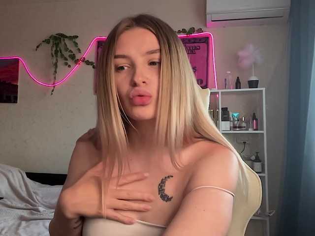 VictoriaMist live cam on BongaCams