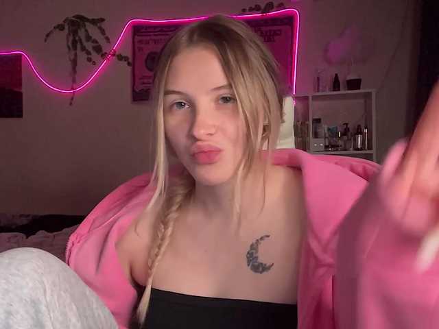 VictoriaMist webcam