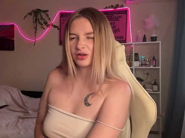 VictoriaMist live cam on BongaCams