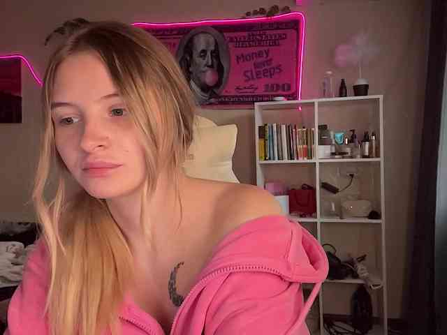 VictoriaMist webcam