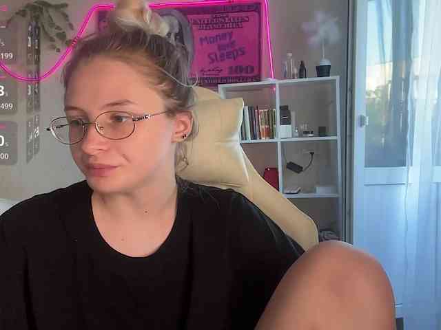 VictoriaMist webcam