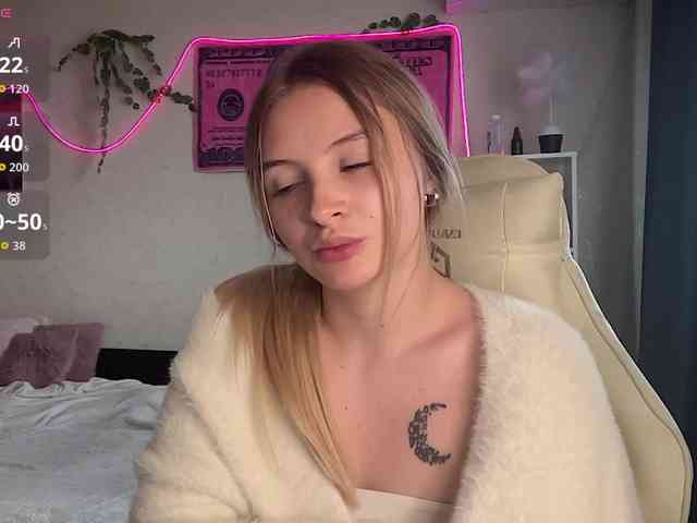 VictoriaMist webcam