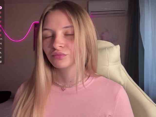 VictoriaMist webcam