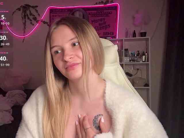 VictoriaMist webcam