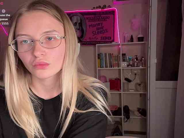 VictoriaMist webcam