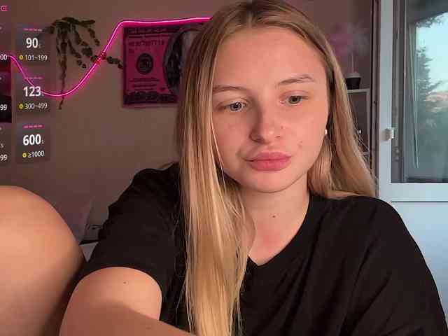 VictoriaMist webcam