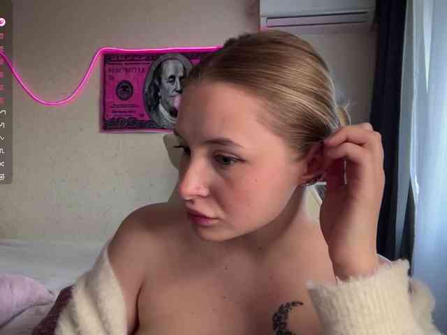 VictoriaMist webcam