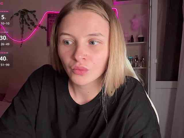 VictoriaMist webcam