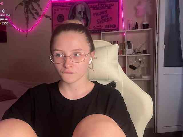 VictoriaMist webcam