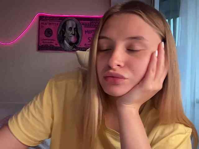 VictoriaMist webcam