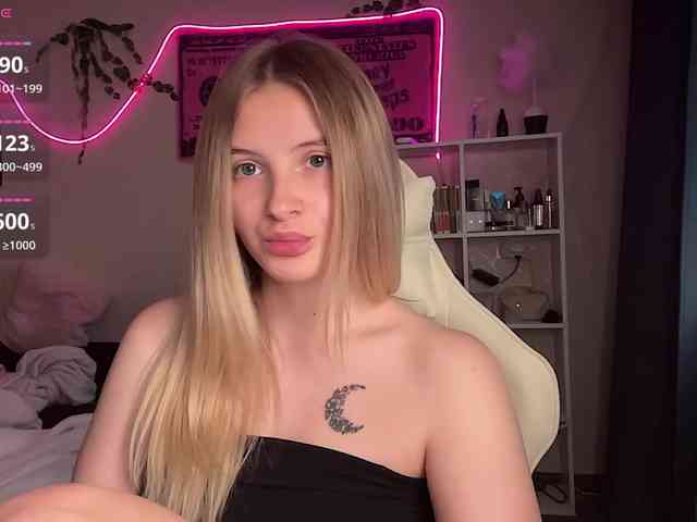 VictoriaMist webcam