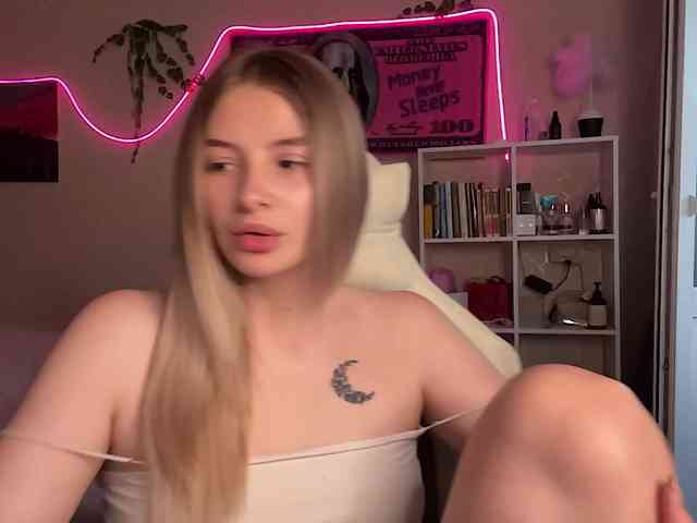VictoriaMist webcam