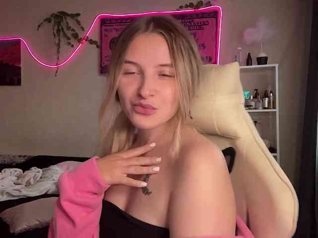 VictoriaMist webcam