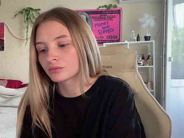 VictoriaMist webcam