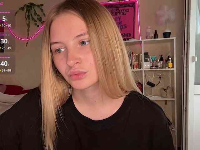 VictoriaMist webcam