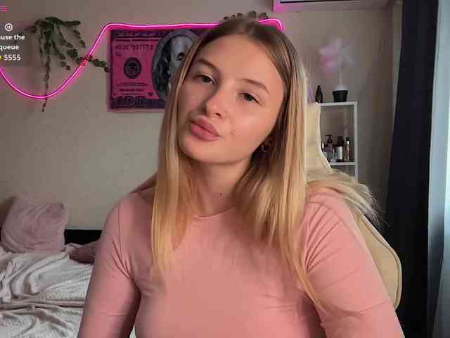 VictoriaMist webcam