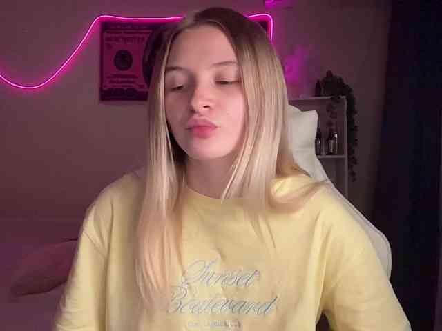 VictoriaMist webcam