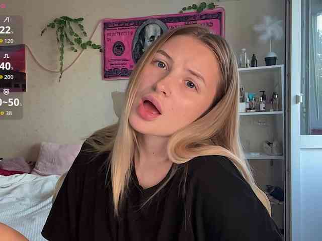 VictoriaMist webcam