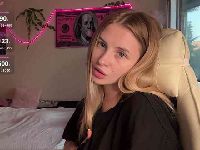 VictoriaMist webcam