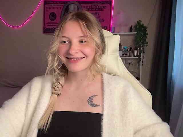 VictoriaMist webcam